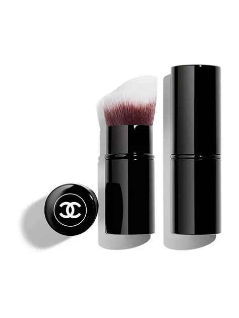 chanel foundation brush/pinceau fond de teint|chanel brushes.